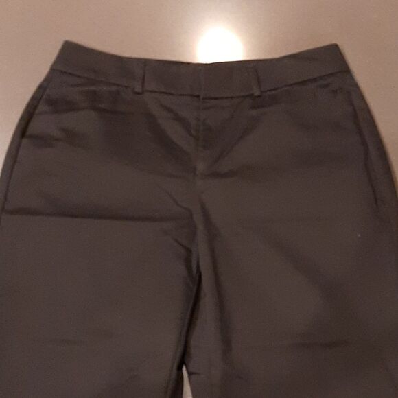 Dockers Ideal Fit Black Cropped Pants - Picture 2 of 10